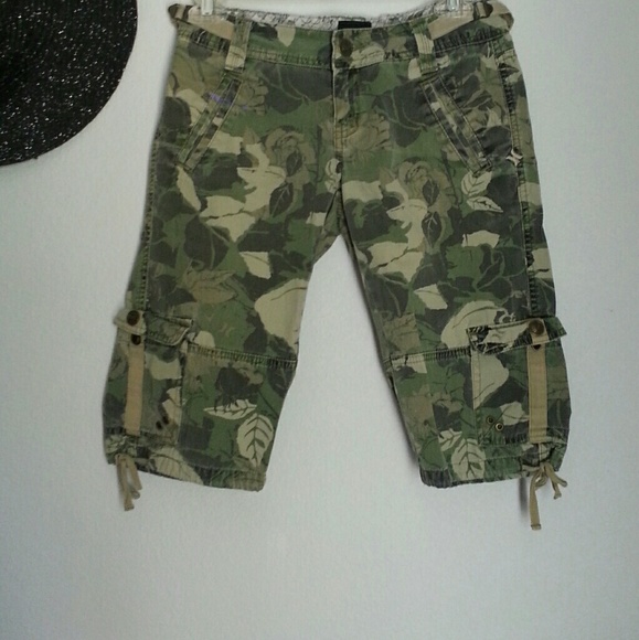 Hurley Pants - 🦋 Hurley cargo shorts w/drawstrings and pockets